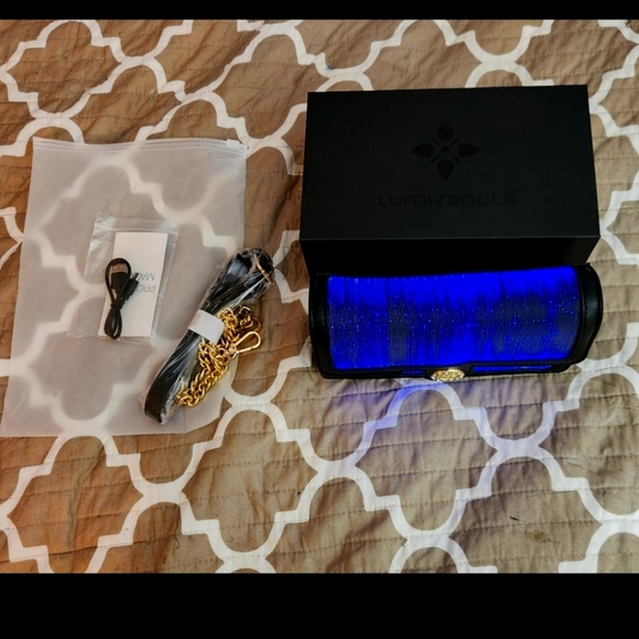 Lumisonata Fiber Optic Led  7 Color 4 Blink Mode Crossbody Purse - Picture 1 of 7